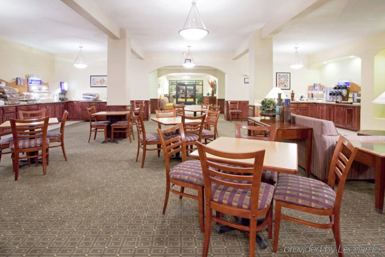 Holiday Inn Express And Suites Alamosa photo 32