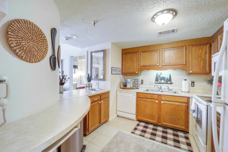 2 Bedrooms Apartment