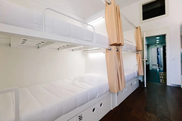Lisbon South Hostel