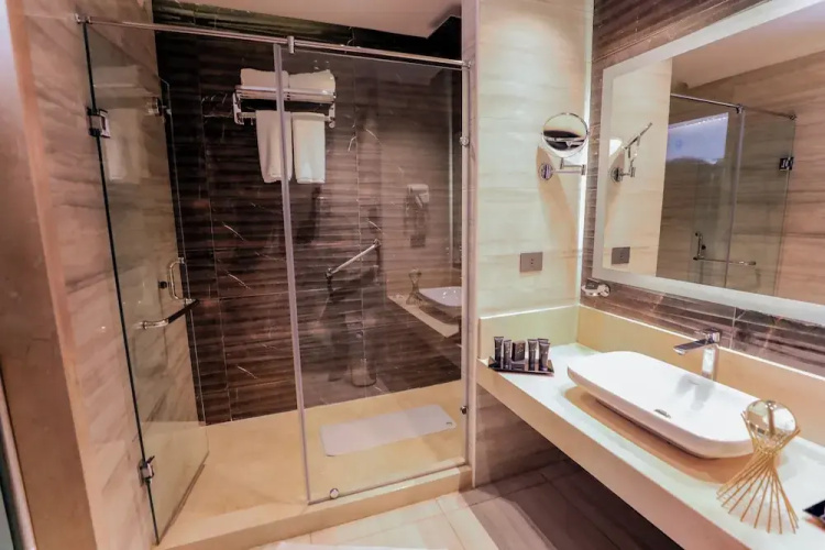 Cairo Taj Mohandessn Hotels & Suites