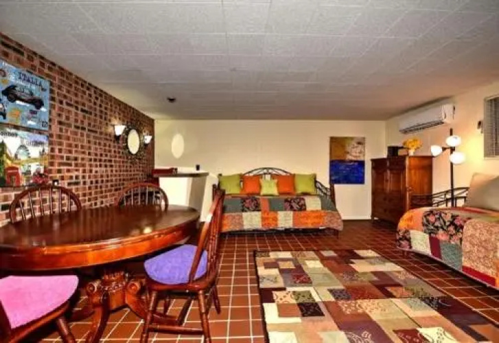 Comal Cottage on Union #291