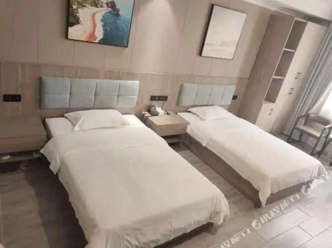 Quadruple Duplex Suite