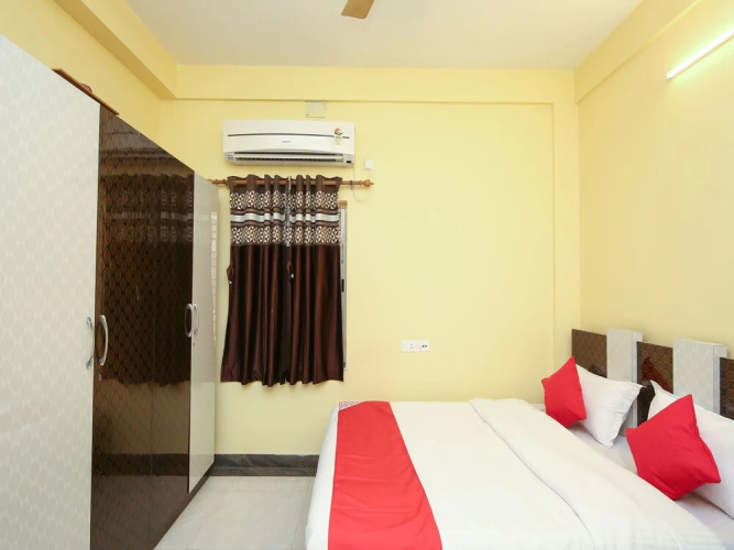 OYO 13554 Hotel Buttercouch