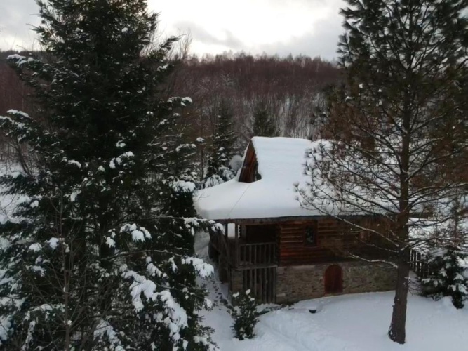 2 Bedrooms Chalet