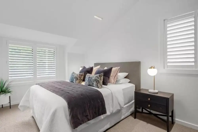 4 Bedrooms Luxury Cottage