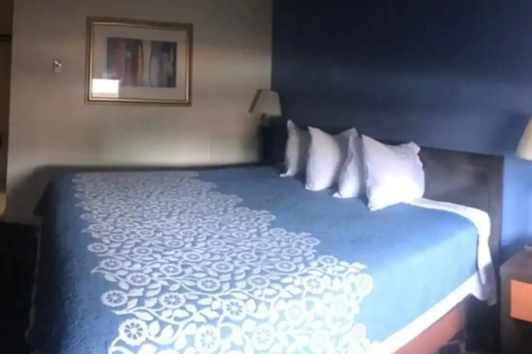 Aderi Hotel Lewisburg