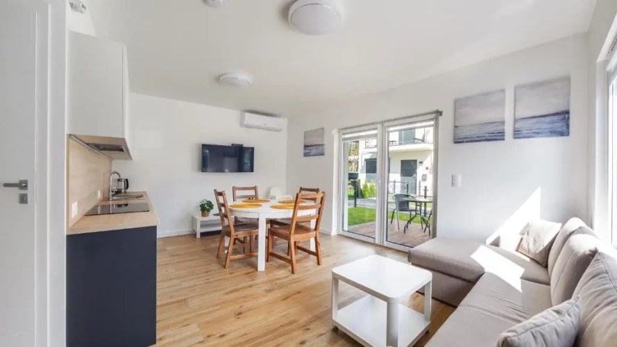 2 Bedrooms Apartment