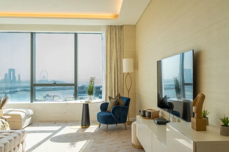 The Palm Tower, Luxurious Apartment