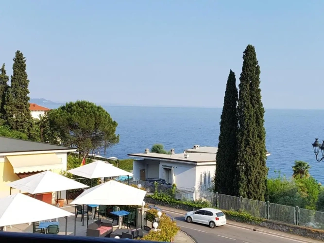 Standard Double room with lake view