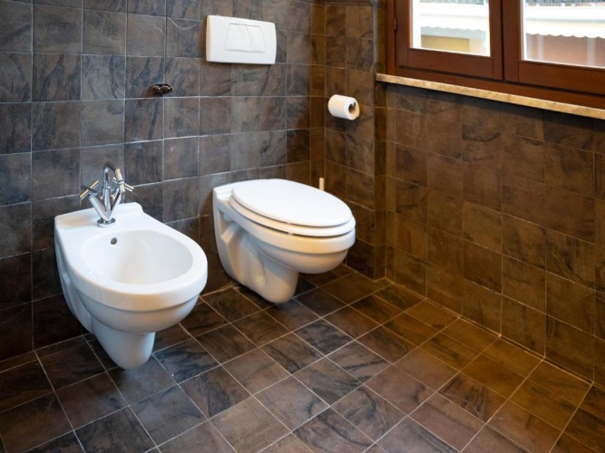 2 Bedrooms Single Apartment