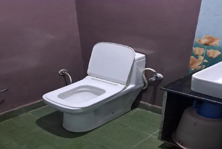 Oyo 29237 Hotel Rajveer