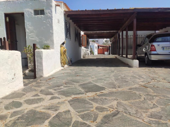 2 Bedrooms Cottage
