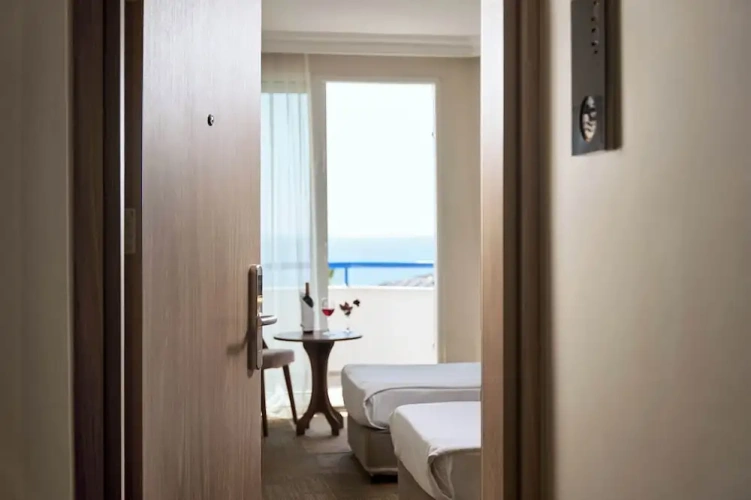 Standard Triple room with balcony