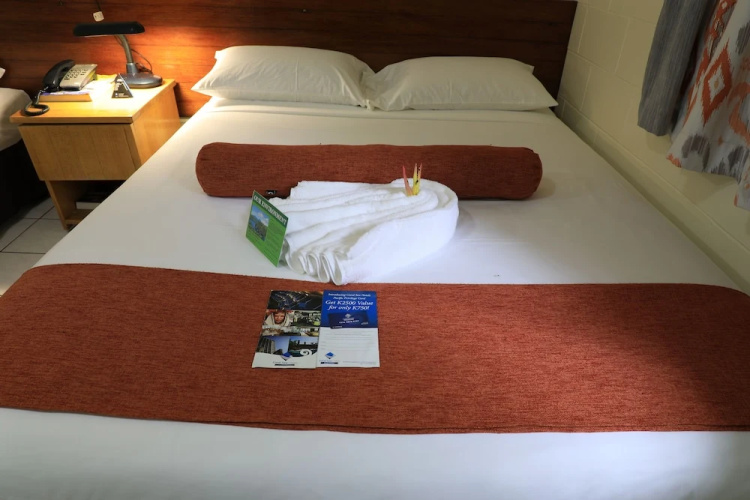 Huon Gulf Hotel & Apartments