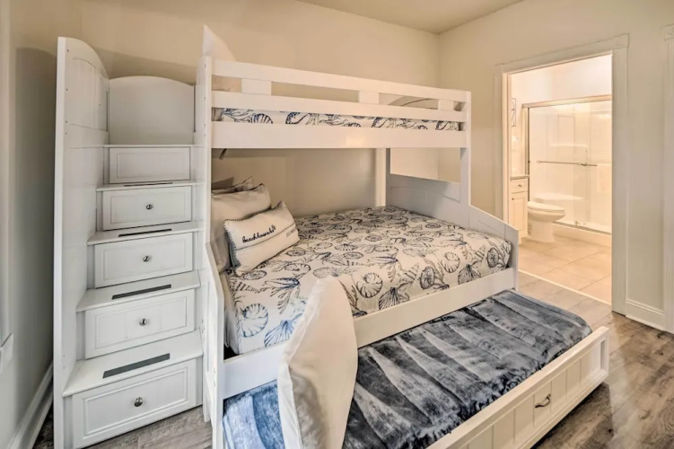 Myrtle Beach Resort Retreat w/ Pool & Pond Views!