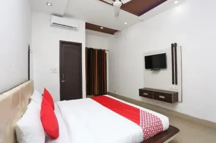 Hotel Abhinandan by OYO Rooms