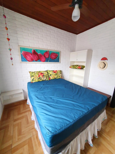 Apartamento com 2 quartos, piscina e churrasqueira, próximo à Praia do Itaguá