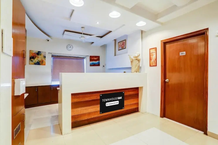 Blissful Stays at Ramdaspeth Downtown