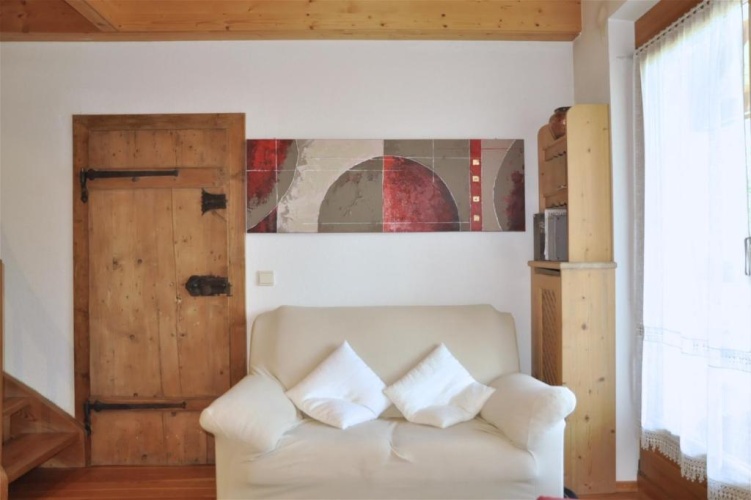2 Bedrooms Attic Apartment