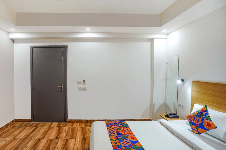Fabhotel Boom Rooms