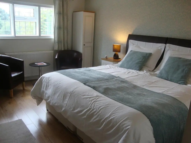 Canal View Bed and Breakfast