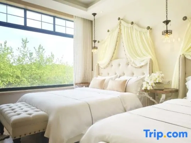 Quadruple Family Suite