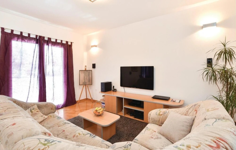 Nice Home in Split With Wifi and 3 Bedrooms