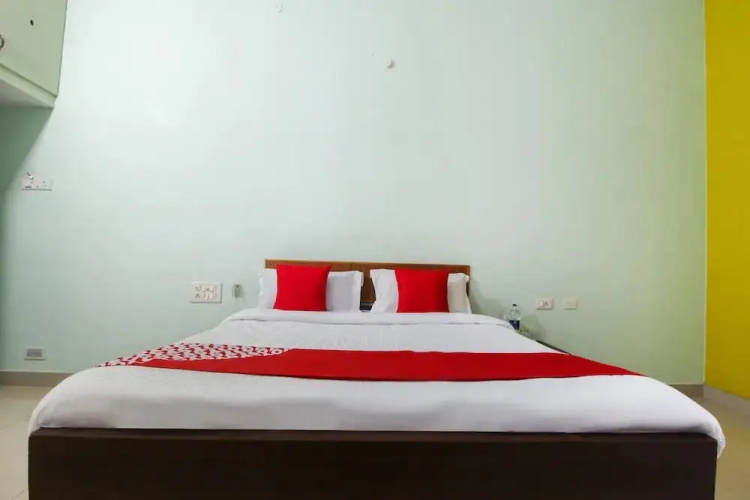 Hotel Srn by OYO Rooms