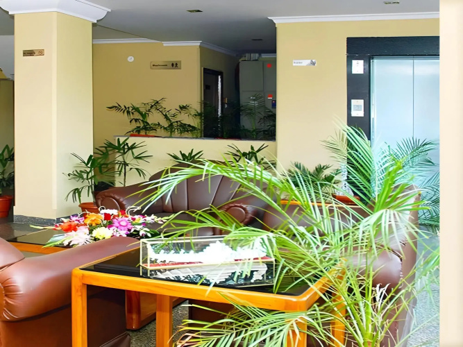 The Regent Palms Hotel
