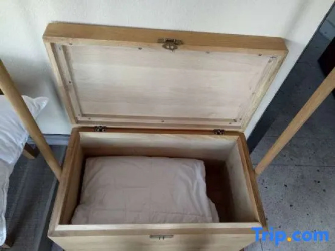 Xiangjian Chashe Hostel