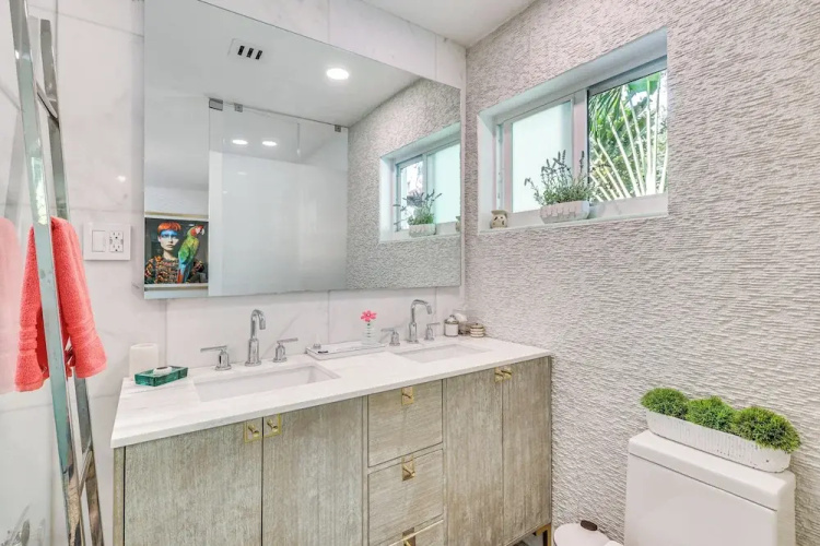 Tropical Backyard W/pool: 10 min From Miami Beach!