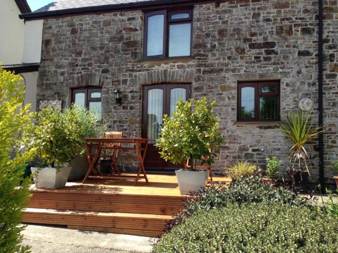 2 Bedrooms Cottage