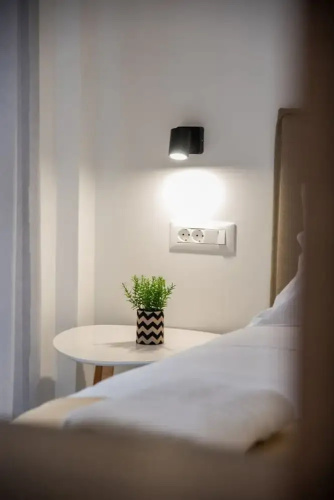 Minimal Chic Retreat Suite
