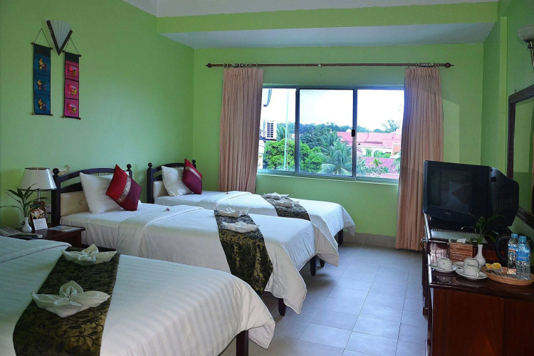 Parklane Hotel
