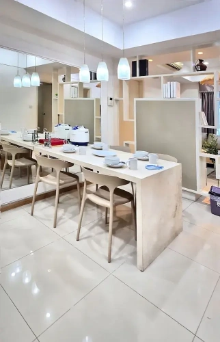 2 Bedrooms Apartment with city view