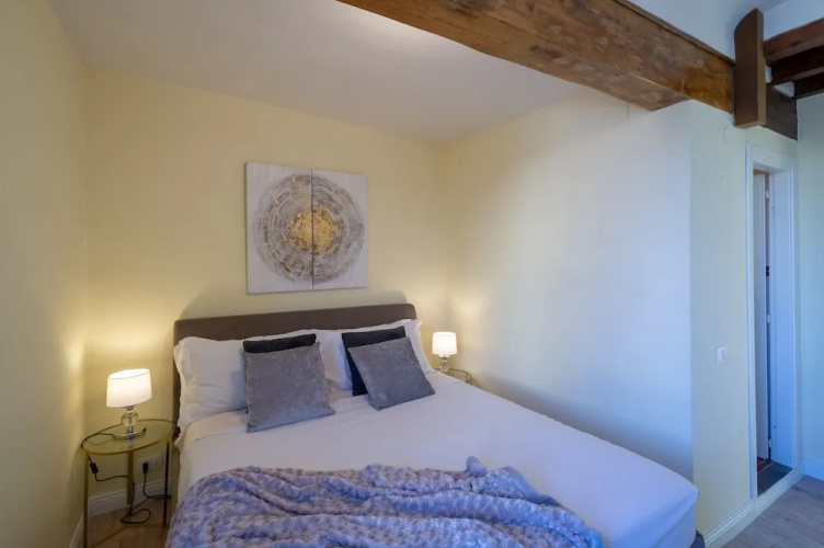 Borgo Albizi 6