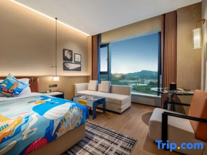 Deluxe Twin Family room