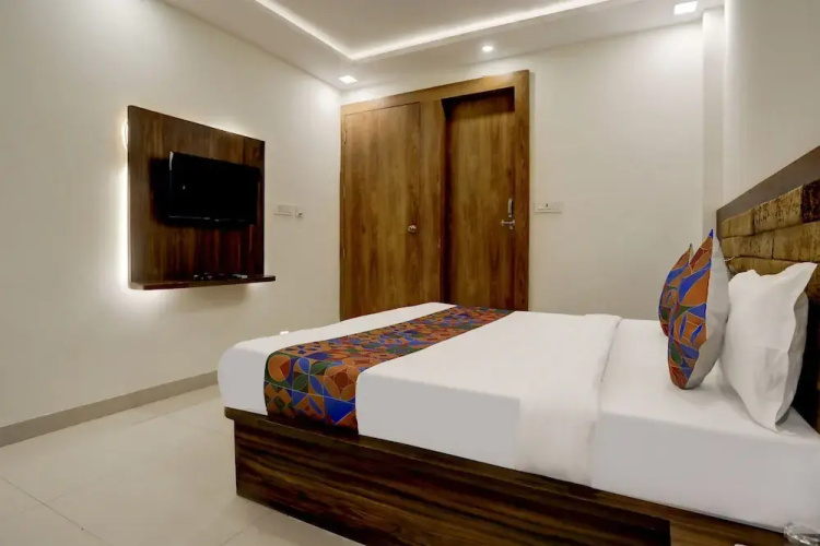 FabHotel Oriental