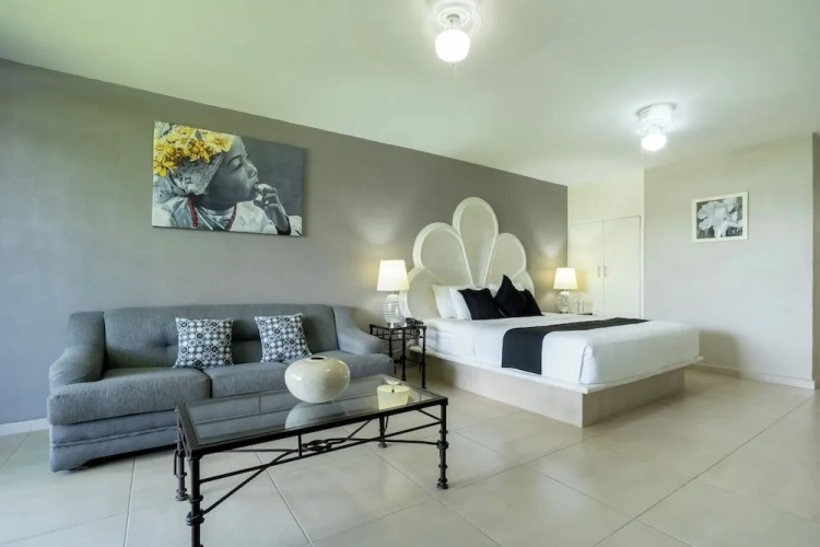 Comfort room