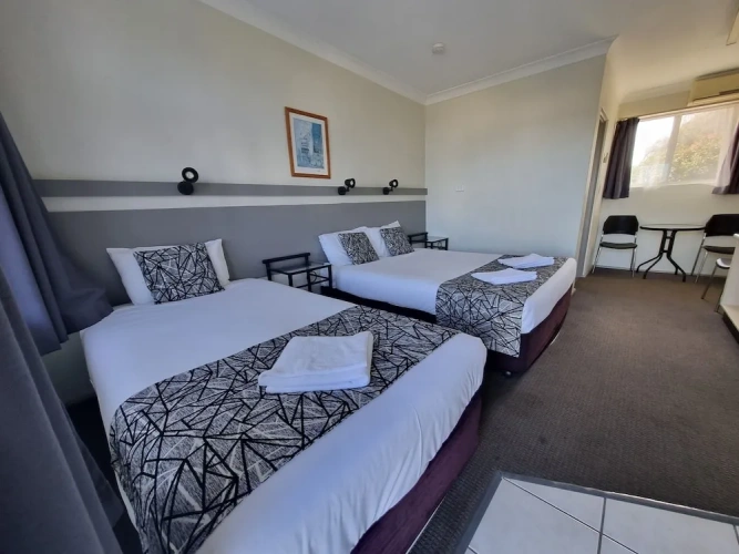Standard Twin room with balcony