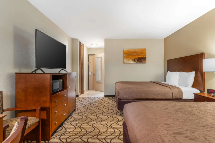 Best Western John Muir Inn