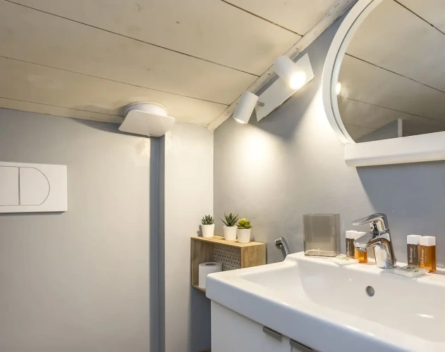 2 Bedrooms Apartment