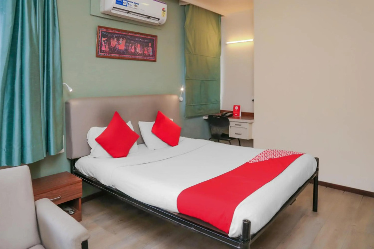 Collection O 80421 Hotel Pearl