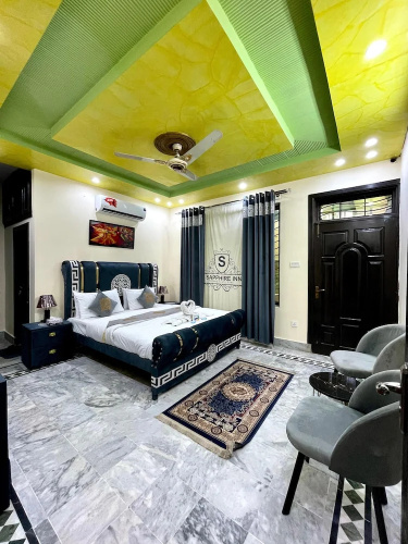 Sapphire Inn