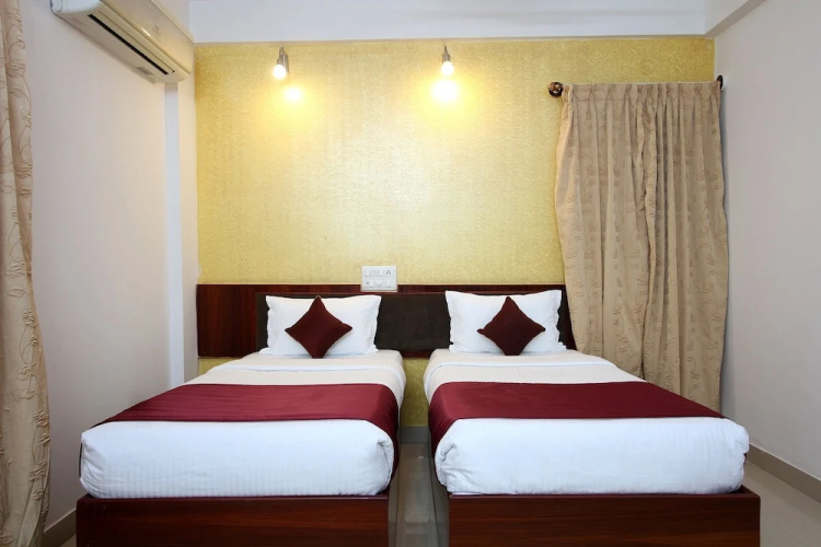 OYO 9959 Hotel Varcity Ruby