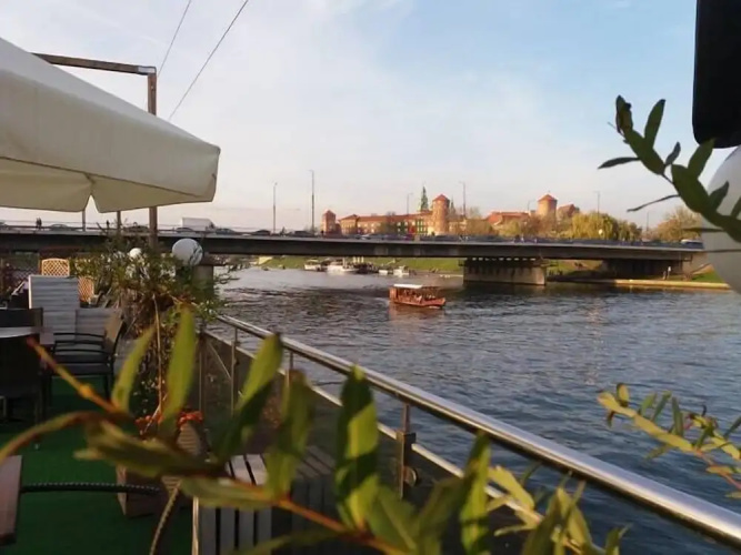 The Boat - Hostel&Chill