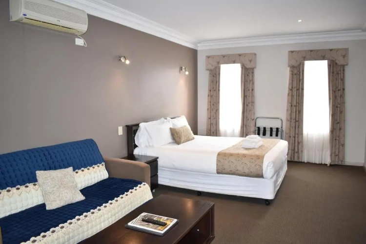 Deluxe Suite