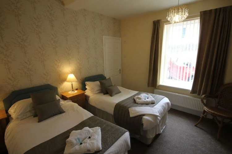 Coombe Court Hotel