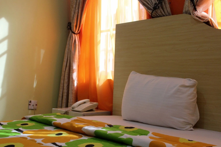 Osajamen Hotel