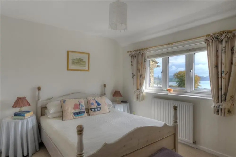 2 Kersbrook Gardens